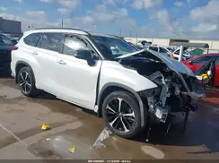 5TDLZRAH4NS094061 2022 TOYOTA HIGHLANDER