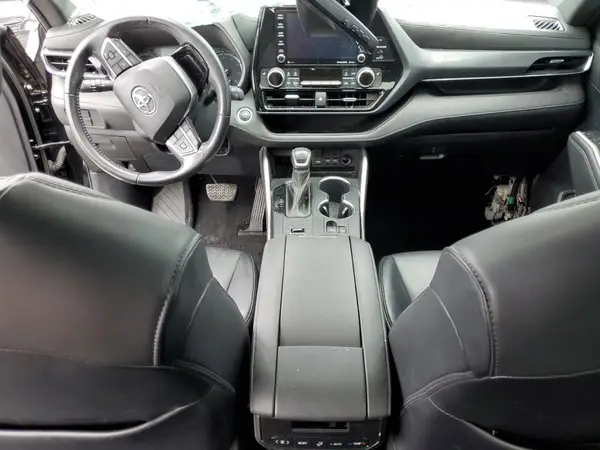 5TDLZRAH5MS068051 2021 TOYOTA HIGHLANDER - Image 8