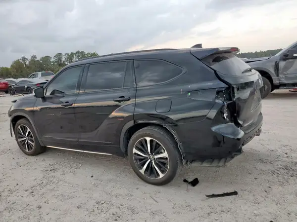 5TDLZRAH5NS111353 2022 TOYOTA HIGHLANDER - Image 2