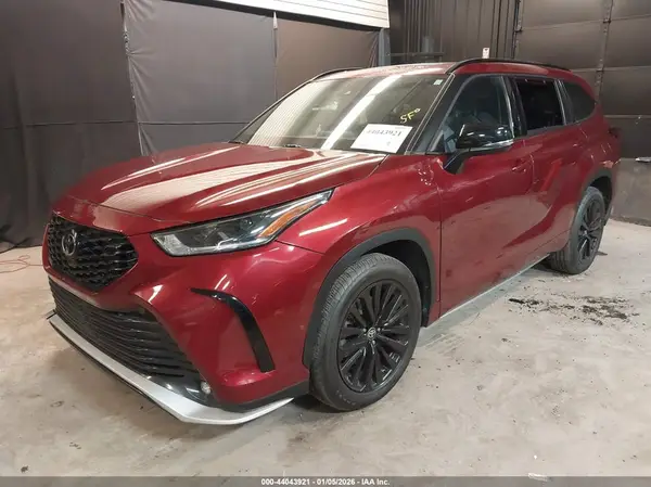 5TDLZRAH5NS132316 2022 TOYOTA HIGHLANDER - Image 2