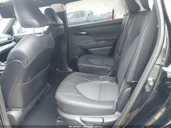 5TDLZRAH6MS065062 2021 TOYOTA HIGHLANDER - Image 8