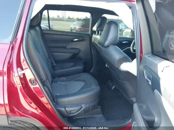 5TDLZRAH6NS137265 2022 TOYOTA HIGHLANDER - Image 8