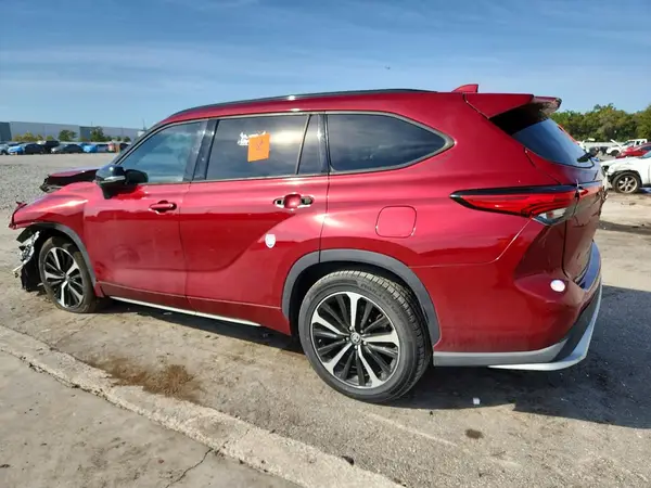 5TDLZRAH7MS032846 2021 TOYOTA HIGHLANDER - Image 2