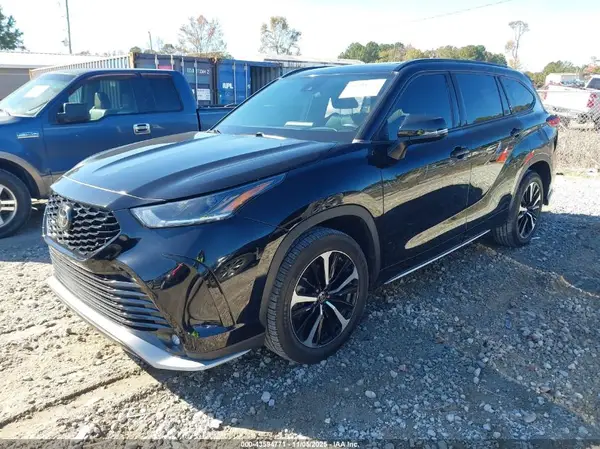 5TDLZRAH7MS037920 2021 TOYOTA HIGHLANDER - Image 2