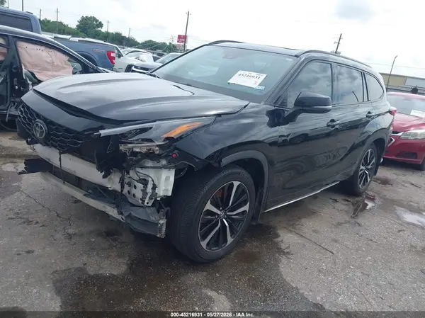 5TDLZRAH7MS089256 2021 TOYOTA HIGHLANDER - Image 2
