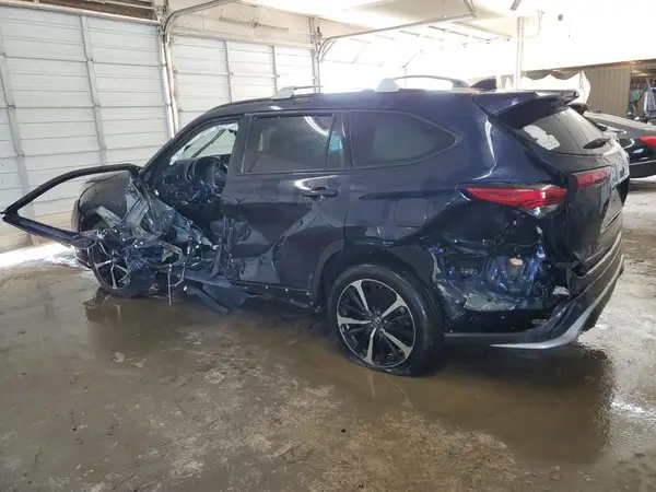 5TDLZRAH7MS089371 2021 TOYOTA HIGHLANDER - Image 2