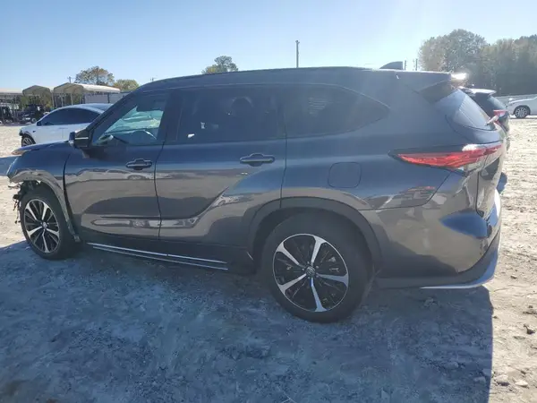 5TDLZRAH8MS058923 2021 TOYOTA HIGHLANDER - Image 2