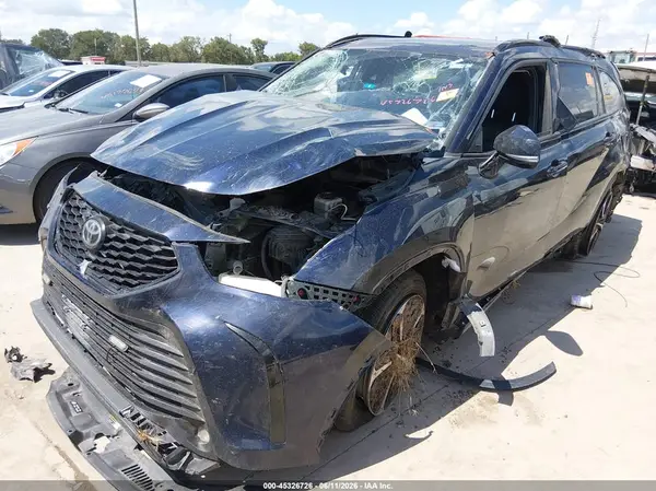 5TDLZRAH8MS080503 2021 TOYOTA HIGHLANDER - Image 2