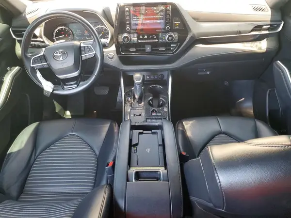 5TDLZRAH8NS132598 2022 TOYOTA HIGHLANDER - Image 8