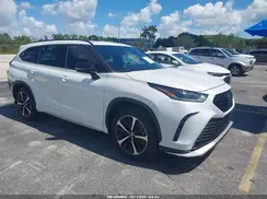 5TDLZRAH8NS138465 2022 TOYOTA HIGHLANDER