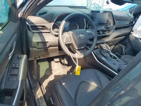 5TDLZRAH9MS063872 2021 TOYOTA HIGHLANDER - Image 8