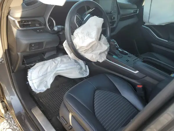 5TDLZRAH9MS086682 2021 TOYOTA HIGHLANDER - Image 8