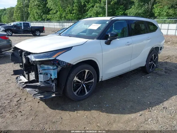 5TDLZRAH9NS134666 2022 TOYOTA HIGHLANDER - Image 2