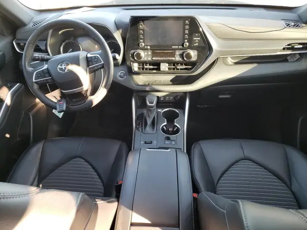 5TDLZRAH9NS134702 2022 TOYOTA HIGHLANDER - Image 8