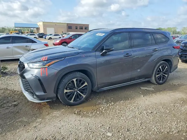 5TDLZRAHXMS043677 2021 TOYOTA HIGHLANDER - Image 1