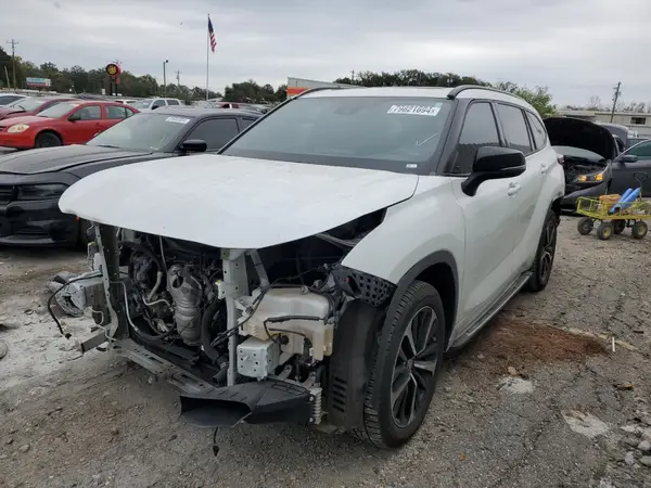 5TDLZRAHXNS123496 2022 TOYOTA HIGHLANDER - Image 1