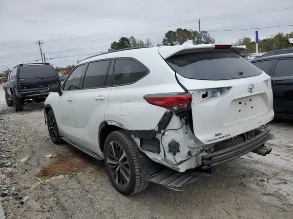 5TDLZRAHXNS123496 2022 TOYOTA HIGHLANDER - Image 2