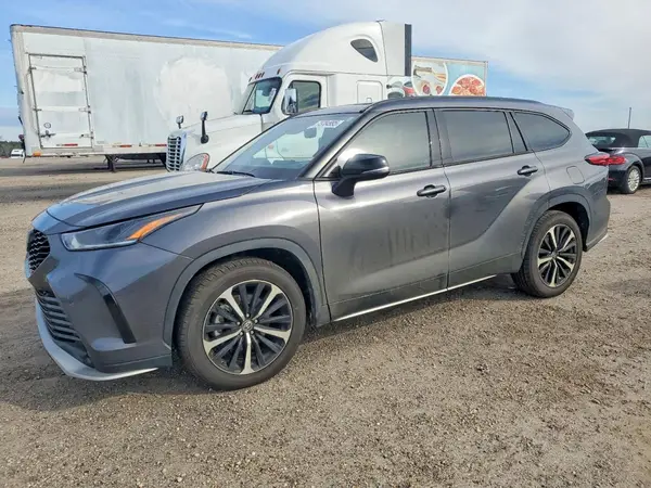 5TDLZRAHXNS139827 2022 TOYOTA HIGHLANDER - Image 1
