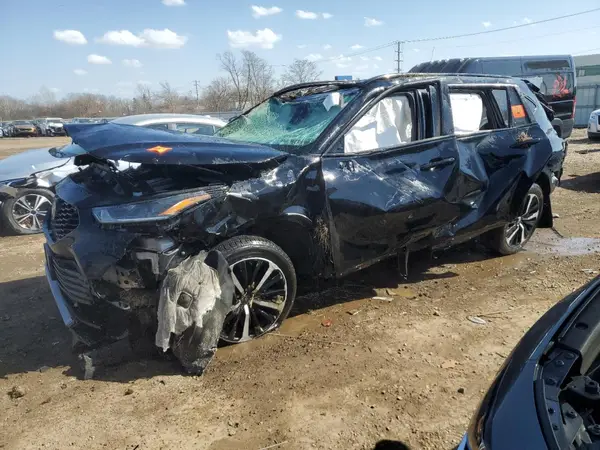 5TDLZRBH0MS148890 2021 TOYOTA HIGHLANDER - Image 1