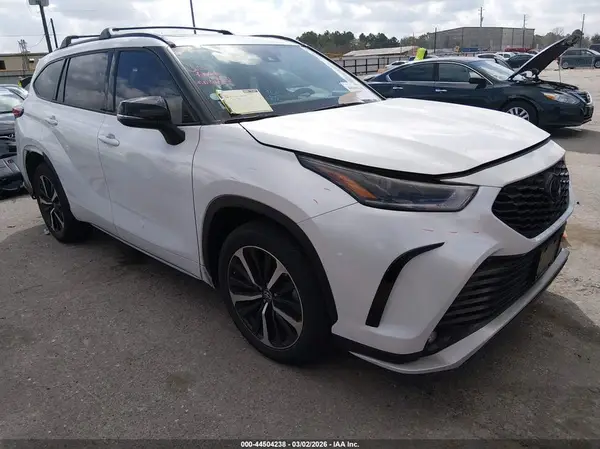 5TDLZRBH0NS180188 2022 TOYOTA HIGHLANDER - Image 1