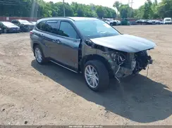 5TDLZRBH0NS242348 2022 TOYOTA HIGHLANDER