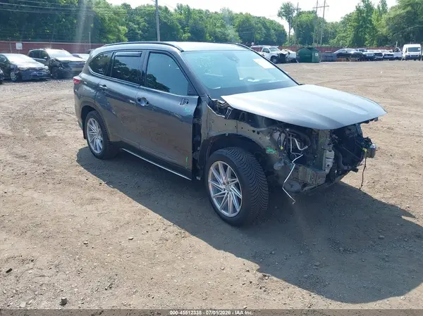5TDLZRBH0NS242348 2022 TOYOTA HIGHLANDER - Image 1