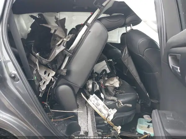 5TDLZRBH0NS242737 2022 TOYOTA HIGHLANDER - Image 8