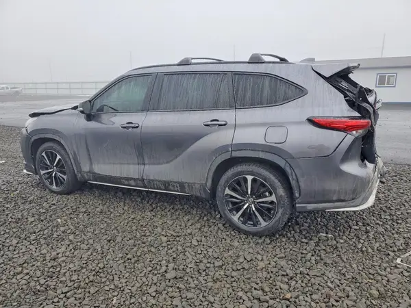5TDLZRBH0NS256346 2022 TOYOTA HIGHLANDER - Image 2