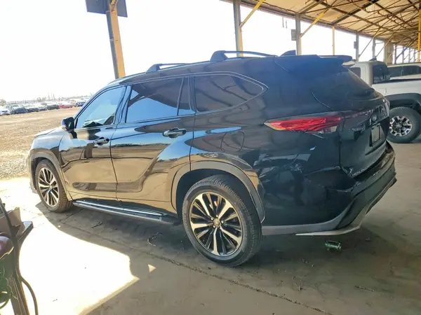 5TDLZRBH1MS065324 2021 TOYOTA HIGHLANDER - Image 2