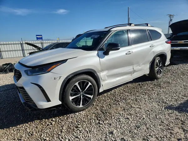 5TDLZRBH1MS104252 2021 TOYOTA HIGHLANDER - Image 1