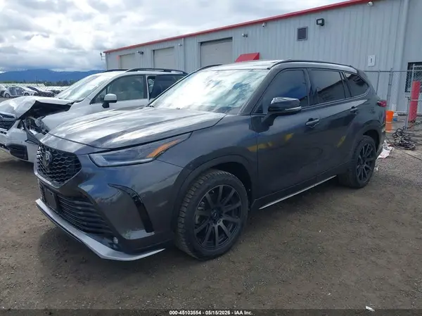 5TDLZRBH1MS128244 2021 TOYOTA HIGHLANDER - Image 2