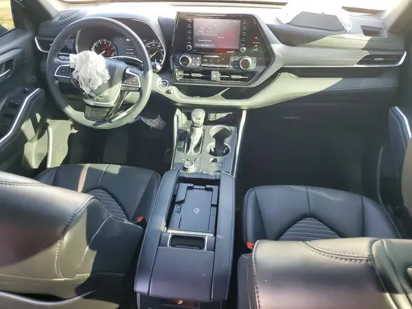 5TDLZRBH1NS164775 2022 TOYOTA HIGHLANDER - Image 8