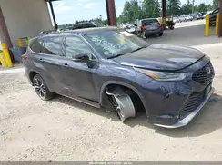 5TDLZRBH1NS180040 2022 TOYOTA HIGHLANDER