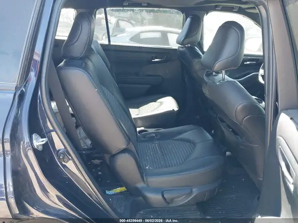 5TDLZRBH1NS210802 2022 TOYOTA HIGHLANDER - Image 8