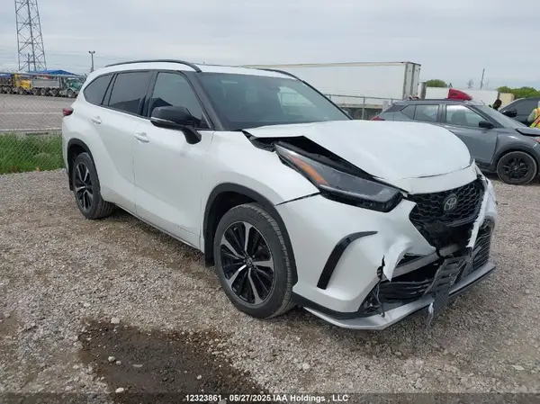 5TDLZRBH1NS245002 2022 TOYOTA HIGHLANDER - Image 1