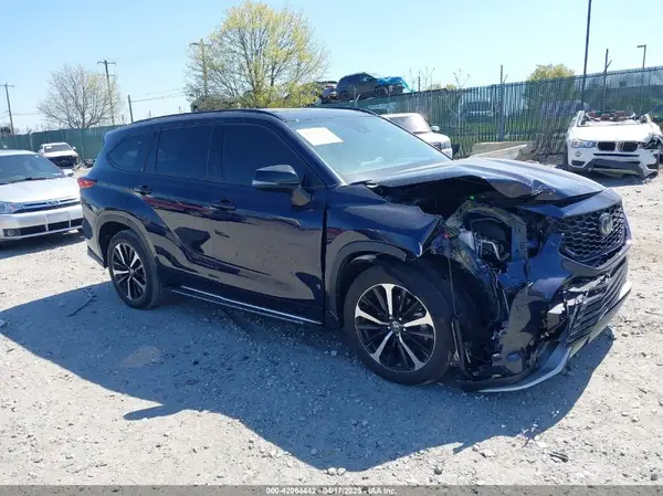 5TDLZRBH1NS248935 2022 TOYOTA HIGHLANDER - Image 1