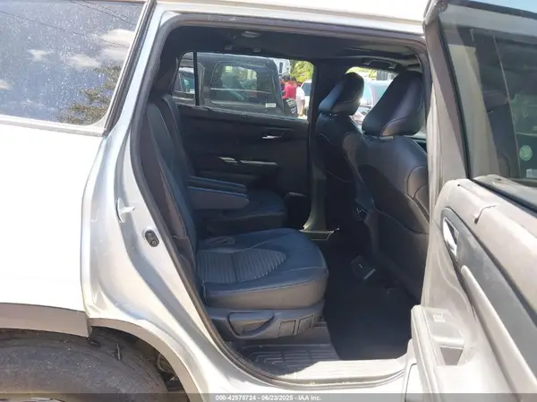 5TDLZRBH2MS113445 2021 TOYOTA HIGHLANDER - Image 8
