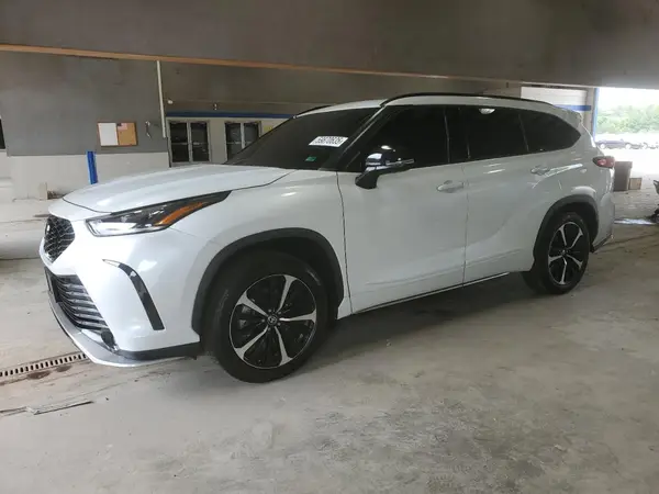 5TDLZRBH2NS206872 2022 TOYOTA HIGHLANDER - Image 1