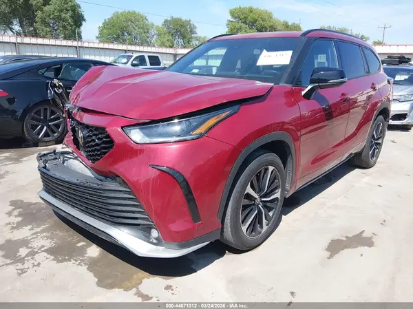 5TDLZRBH3MS057676 2021 TOYOTA HIGHLANDER - Image 2