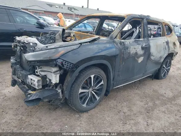5TDLZRBH3MS090290 2021 TOYOTA HIGHLANDER - Image 2