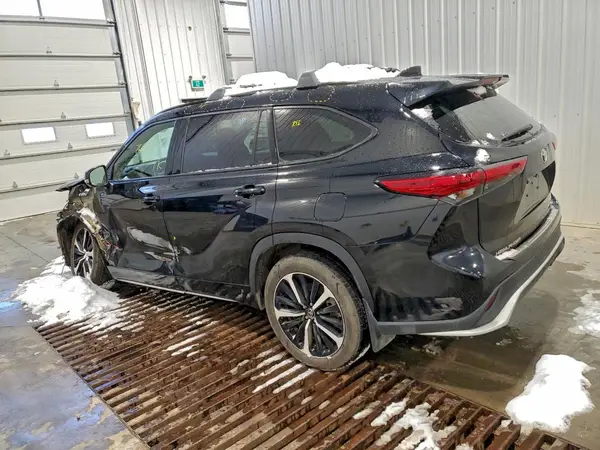 5TDLZRBH3MS121621 2021 TOYOTA HIGHLANDER - Image 2
