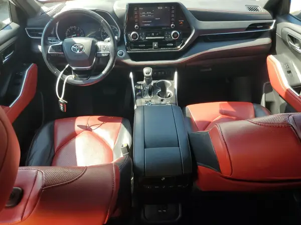 5TDLZRBH3MS141044 2021 TOYOTA HIGHLANDER - Image 8