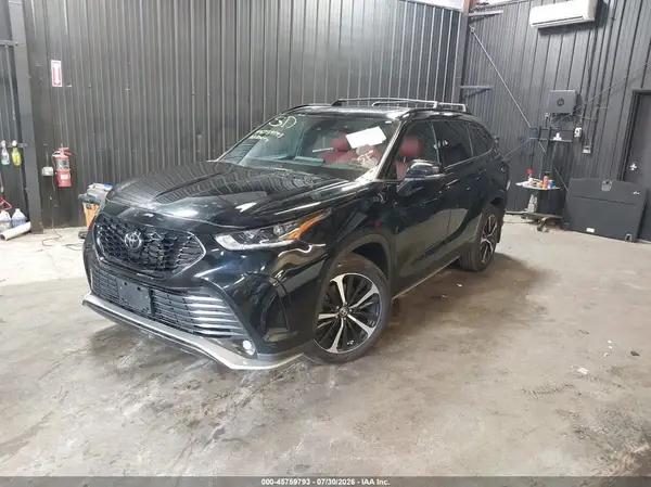 5TDLZRBH3NS183215 2022 TOYOTA HIGHLANDER - Image 2