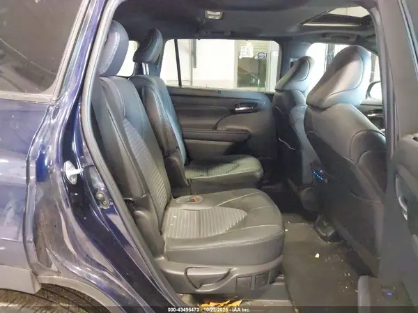 5TDLZRBH3NS192545 2022 TOYOTA HIGHLANDER - Image 8