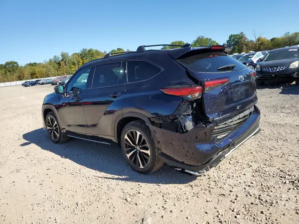 5TDLZRBH3NS212860 2022 TOYOTA HIGHLANDER - Image 2
