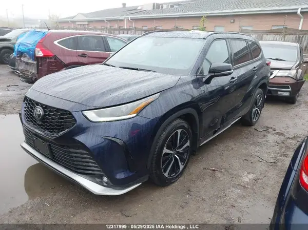 5TDLZRBH3NS213345 2022 TOYOTA HIGHLANDER - Image 2