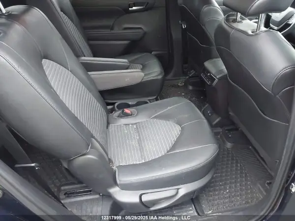 5TDLZRBH3NS213345 2022 TOYOTA HIGHLANDER - Image 8