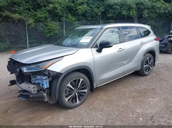5TDLZRBH3NS242506 2022 TOYOTA HIGHLANDER - Image 2