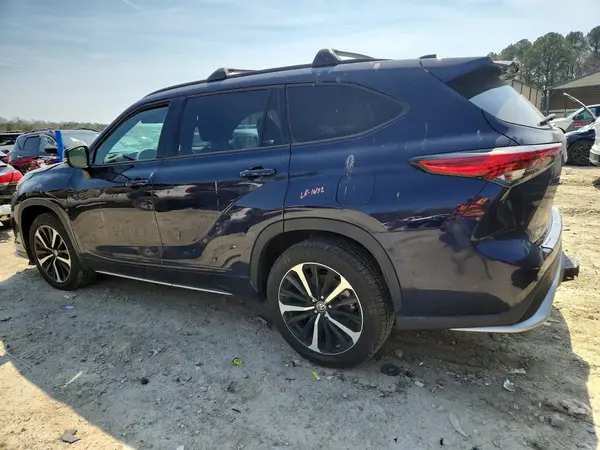 5TDLZRBH3NS242845 2022 TOYOTA HIGHLANDER - Image 2