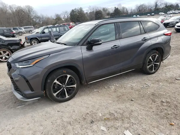 5TDLZRBH4MS111888 2021 TOYOTA HIGHLANDER - Image 1